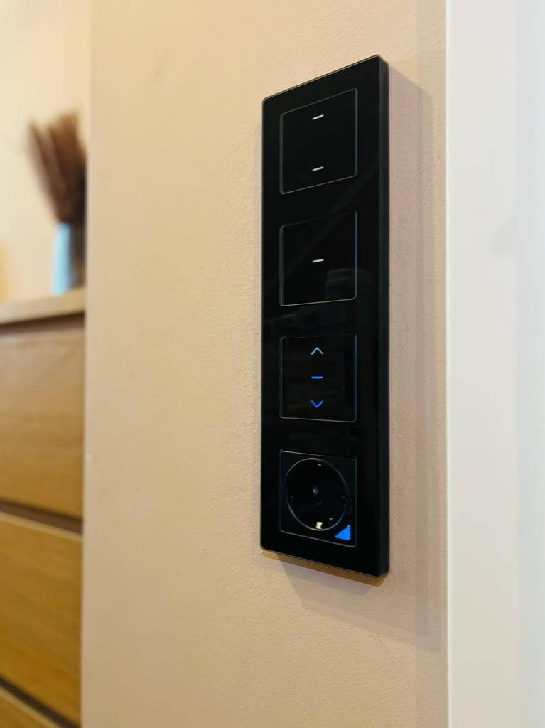 SIRO Smart 3 Kanal Lichtschalter Venus schwarz